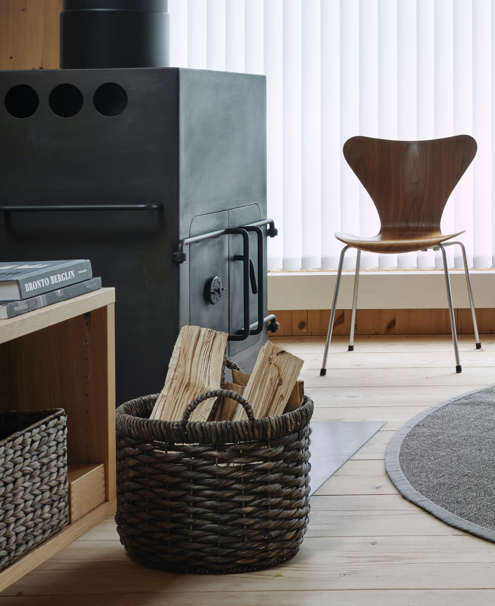 Brun rund korg Lily i vattenhyacint S/2